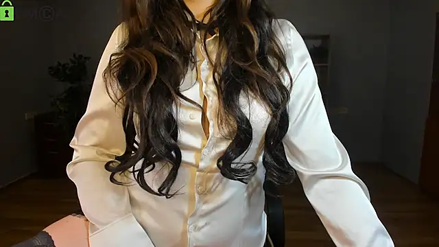 Effy Royse online show from July 15, 2026, 5:36 am