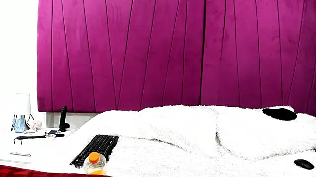 valery slim18 online show from May 16, 2026, 12:09 am