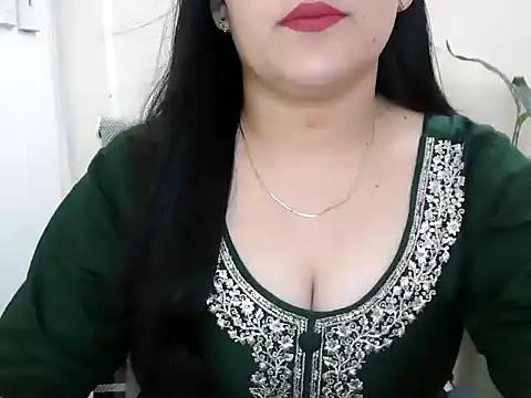 Snapshot of _chitranshi chatting on July 17, 2026, 5:37 am chitranshi online show from July 17, 2026, 5:37 am