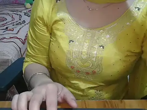 Snapshot of _chitranshi chatting on February 10, 2026, 5:39 am chitranshi online show from February 10, 2026, 5:39 am