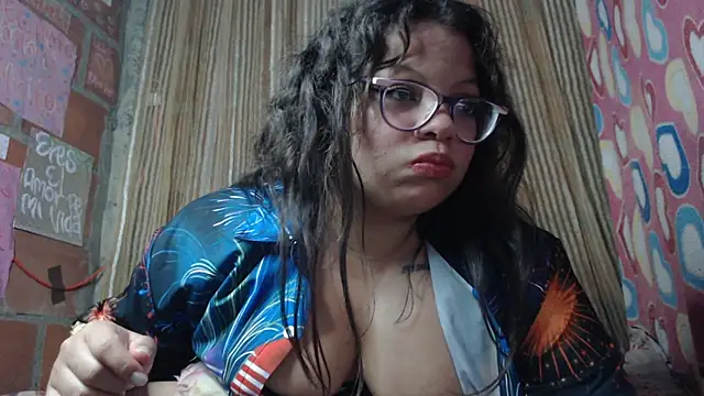 vanuslovelatina online show from March 25, 2026, 2:01 am