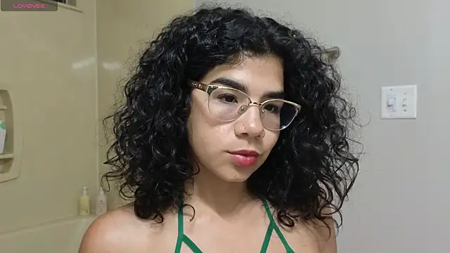 Snapshot of xxsexxymamixx chatting on May 16, 2026, 2:43 am xxsexxymamixx online show from May 16, 2026, 2:43 am