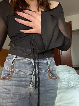 Xiaoyi-21 online show from February 11, 2026, 5:51 am