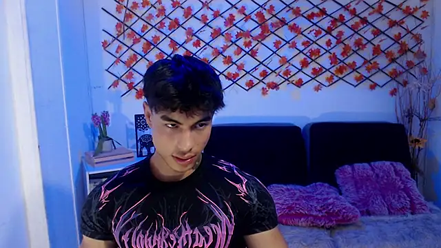 Snapshot of IanWest_ chatting on May 19, 2026, 9:00 pm IanWest online show from May 19, 2026, 9:00 pm