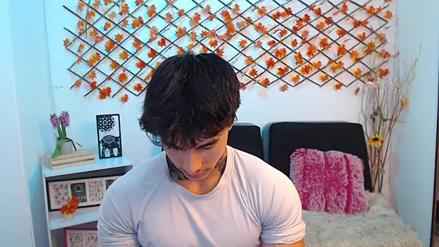 Snapshot of IanWest_ chatting on May 29, 2026, 4:46 pm IanWest online show from May 29, 2026, 4:46 pm