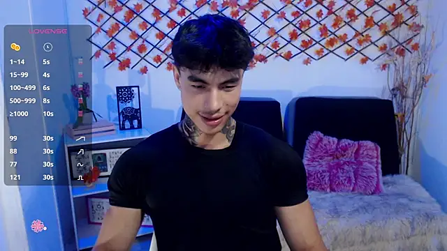 Snapshot of IanWest_ chatting on May 22, 2026, 9:13 pm IanWest online show from May 22, 2026, 9:13 pm