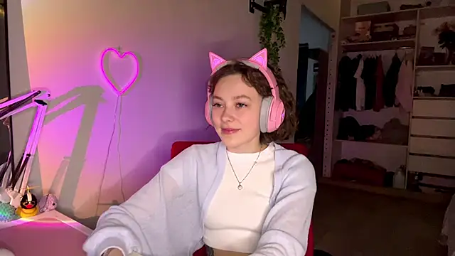 Snapshot of SlunkRear chatting on February 22, 2026, 10:11 pm SlunkRear online show from February 22, 2026, 10:11 pm