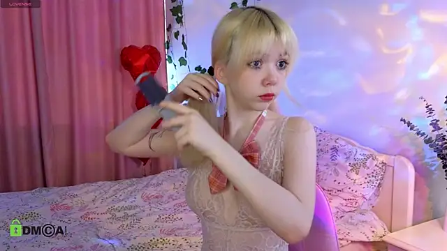 Rochelle kitty online show from April 12, 2026, 1:47 pm