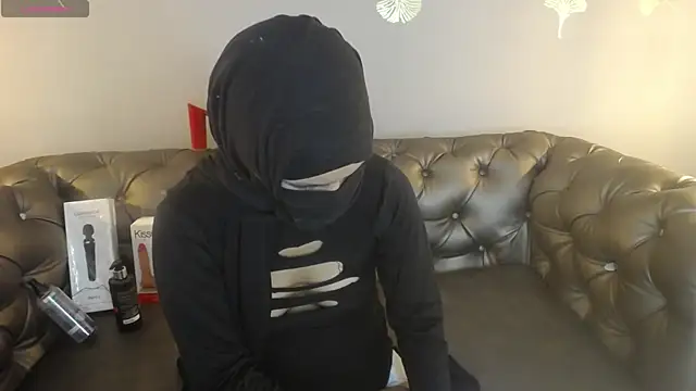 zahra zaid online show from April 14, 2026, 11:32 pm