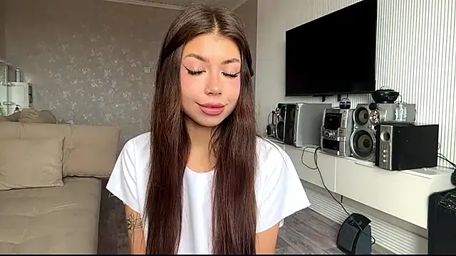 Snapshot of You_Club_Winx chatting on March 27, 2026, 6:55 am You Club Winx online show from March 27, 2026, 6:55 am