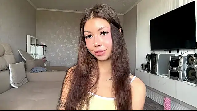 Snapshot of You_Club_Winx chatting on May 7, 2026, 7:34 am You Club Winx online show from May 7, 2026, 7:34 am