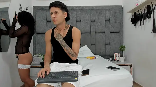 Snapshot of NaughtyVibes_OS chatting on April 14, 2026, 2:16 am NaughtyVibes OS online show from April 14, 2026, 2:16 am