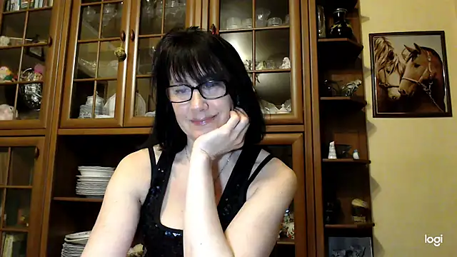 Snapshot of Vlastelina chatting on March 9, 2026, 6:44 pm Vlastelina online show from March 9, 2026, 6:44 pm