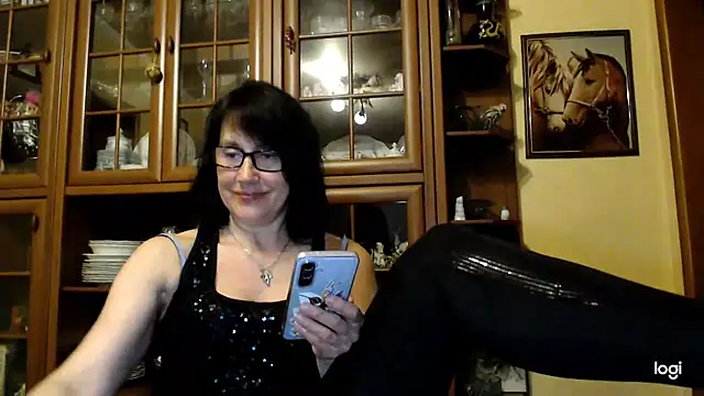 Snapshot of Vlastelina chatting on March 17, 2026, 7:28 pm Vlastelina online show from March 17, 2026, 7:28 pm