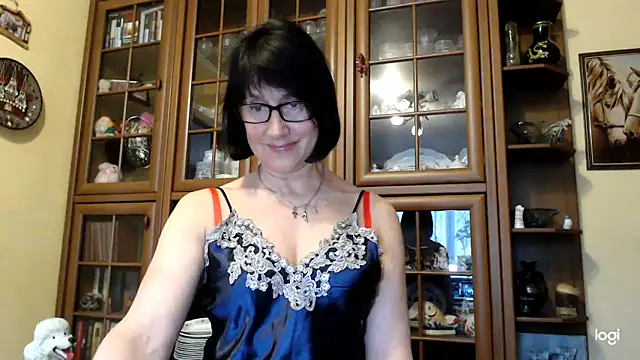 Snapshot of Vlastelina chatting on April 4, 2026, 1:50 pm Vlastelina online show from April 4, 2026, 1:50 pm