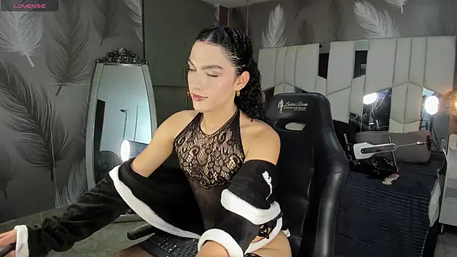 Veronica hottie online show from May 16, 2026, 8:19 pm