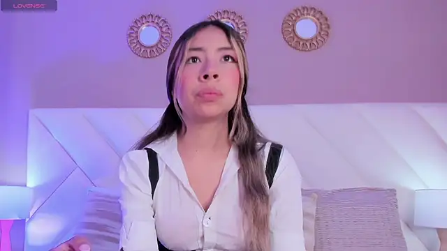 Snapshot of ValeryGomezz chatting on April 29, 2026, 2:10 pm ValeryGomezz online show from April 29, 2026, 2:10 pm