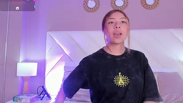 ValeryGomezz online show from June 11, 2026, 2:25 pm