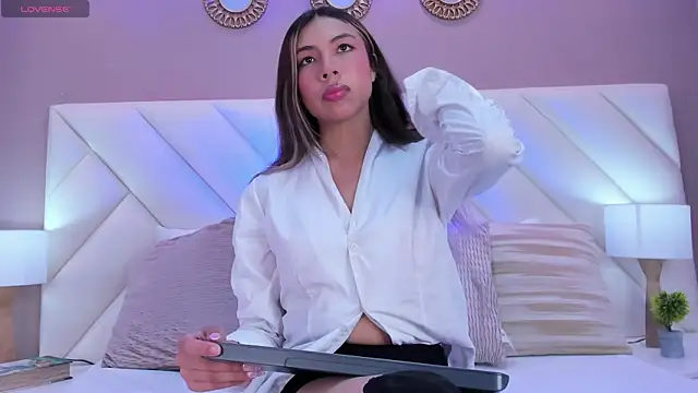 Snapshot of ValeryGomezz chatting on April 23, 2026, 3:13 pm ValeryGomezz online show from April 23, 2026, 3:13 pm