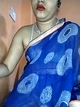 Snapshot of Nency_Love143 chatting on April 18, 2026, 5:37 pm Nency Love143 online show from April 18, 2026, 5:37 pm