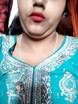 Snapshot of Nency_Love143 chatting on May 4, 2026, 7:33 am Nency Love143 online show from May 4, 2026, 7:33 am