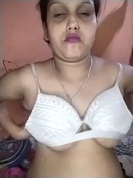Snapshot of Nency_Love143 chatting on May 14, 2026, 5:21 pm Nency Love143 online show from May 14, 2026, 5:21 pm