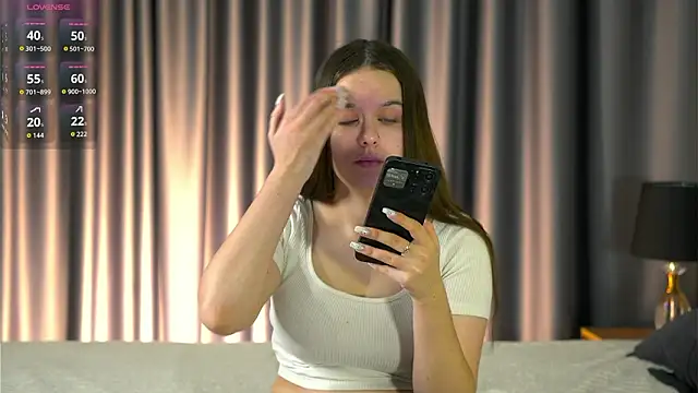 Snapshot of MarenCalarco chatting on February 21, 2026, 3:14 pm MarenCalarco online show from February 21, 2026, 3:14 pm