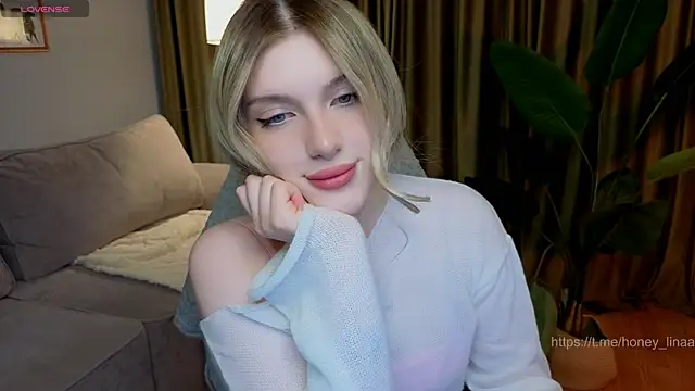 Snapshot of chatting on April 24, 2026, 8:00 pm online show from April 24, 2026, 8:00 pm