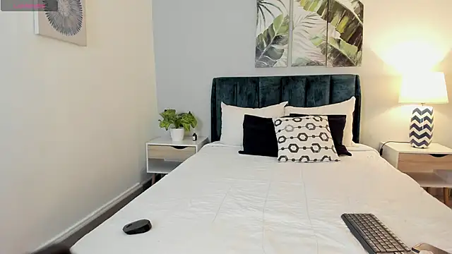 Snapshot of AgathaBloom_ chatting on February 27, 2026, 1:11 pm AgathaBloom online show from February 27, 2026, 1:11 pm