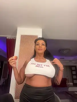 Snapshot of MissyJollie chatting on April 15, 2026, 7:07 pm MissyJollie online show from April 15, 2026, 7:07 pm