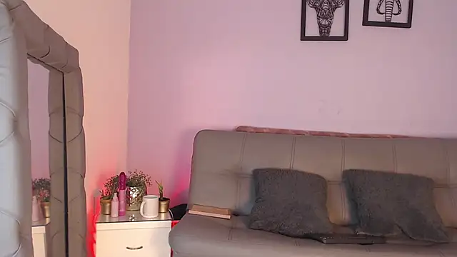 sugar doll1 online show from April 1, 2026, 10:50 pm