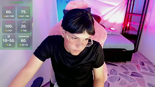Top and bottom online show from May 19, 2026, 1:56 am