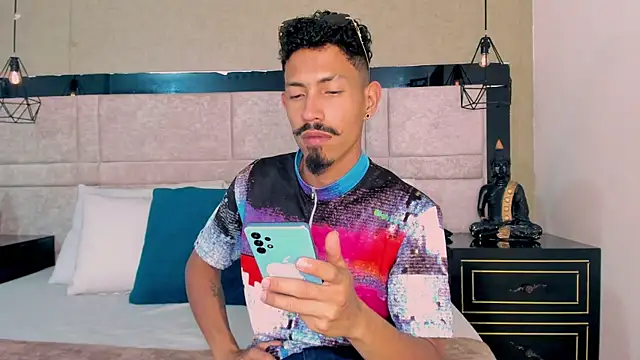 Snapshot of NoaahTylor chatting on March 15, 2026, 6:59 pm NoaahTylor online show from March 15, 2026, 6:59 pm