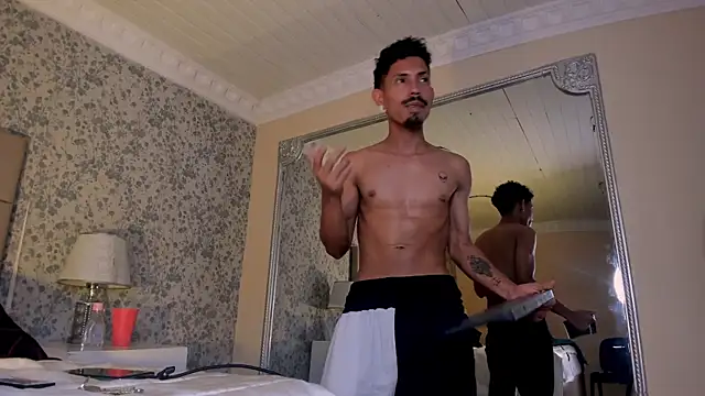 Snapshot of NoaahTylor chatting on April 9, 2026, 6:19 am NoaahTylor online show from April 9, 2026, 6:19 am