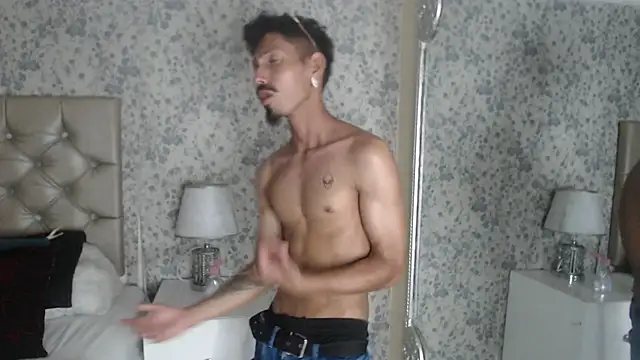 Snapshot of NoaahTylor chatting on March 8, 2026, 9:51 pm NoaahTylor online show from March 8, 2026, 9:51 pm