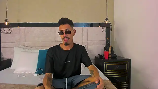 Snapshot of NoaahTylor chatting on March 14, 2026, 8:48 pm NoaahTylor online show from March 14, 2026, 8:48 pm