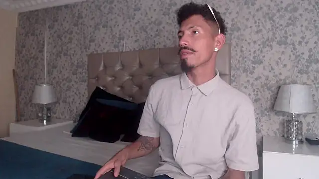 Snapshot of NoaahTylor chatting on March 16, 2026, 8:11 pm NoaahTylor online show from March 16, 2026, 8:11 pm