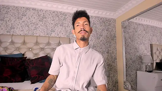 Snapshot of NoaahTylor chatting on April 2, 2026, 8:26 pm NoaahTylor online show from April 2, 2026, 8:26 pm