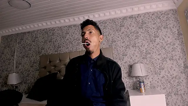 Snapshot of NoaahTylor chatting on April 6, 2026, 3:13 am NoaahTylor online show from April 6, 2026, 3:13 am