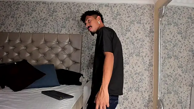 Snapshot of NoaahTylor chatting on March 7, 2026, 7:30 pm NoaahTylor online show from March 7, 2026, 7:30 pm