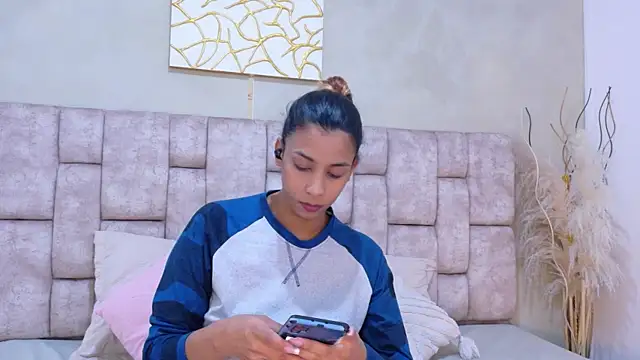 Snapshot of MelanyStone_ chatting on July 15, 2026, 2:13 pm MelanyStone online show from July 15, 2026, 2:13 pm