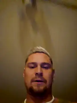 Snapshot of EddyRise- chatting on February 23, 2026, 5:24 pm EddyRise- online show from February 23, 2026, 5:24 pm