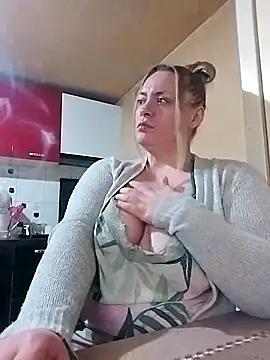 HotStepmommy4 online show from February 28, 2026, 10:09 pm