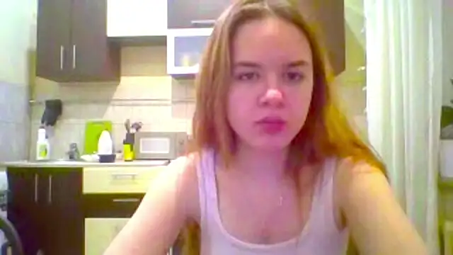 Snapshot of MariiCooper chatting on February 17, 2026, 5:10 pm MariiCooper online show from February 17, 2026, 5:10 pm