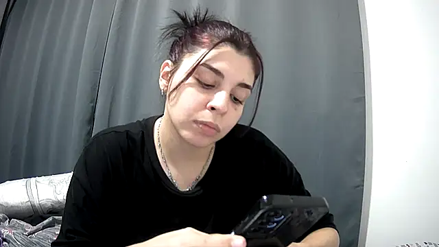 Snapshot of violetazein7 chatting on May 16, 2026, 12:09 am violetazein7 online show from May 16, 2026, 12:09 am