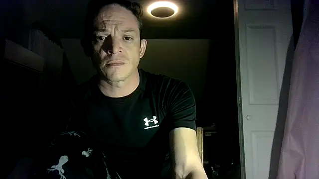 Snapshot of ShadowLove85 chatting on April 4, 2026, 2:07 am ShadowLove85 online show from April 4, 2026, 2:07 am