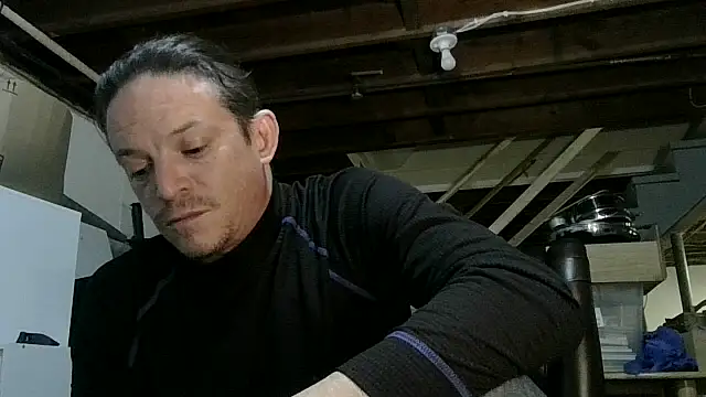 Snapshot of ShadowLove85 chatting on February 11, 2026, 8:03 am ShadowLove85 online show from February 11, 2026, 8:03 am