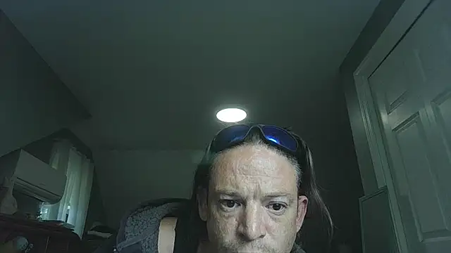 ShadowLove85 online show from May 27, 2026, 3:08 pm