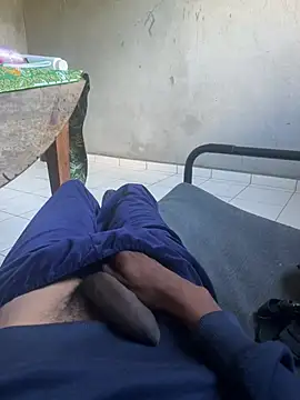 longuebitenoire971 online show from February 16, 2026, 12:15 pm