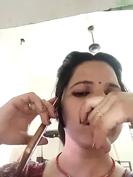 Snapshot of karishma_Bhabhi chatting on April 13, 2026, 10:19 am karishma Bhabhi online show from April 13, 2026, 10:19 am